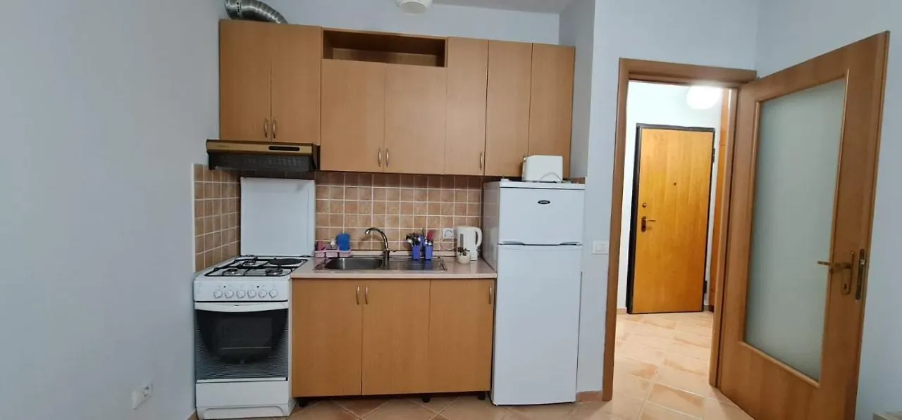 Miami Beach Apartments Golem 0*,